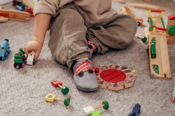 Orangenkinder Krabbelschuhe Feuerwehrauto 22/23