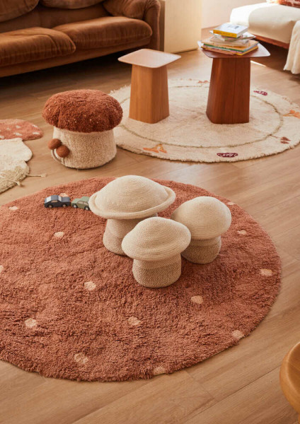 Lorena Canals waschbarer Kinderteppich rund mit Punkten Kastanienbraun